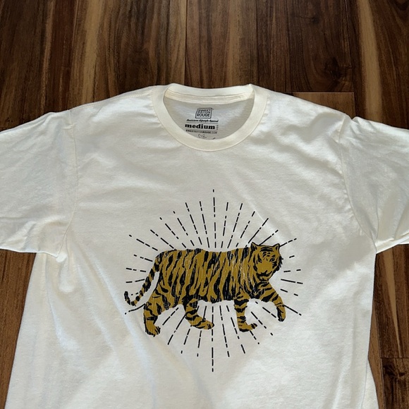 Sweet Baton Rouge LSU Tiger Tee Size Medium - Picture 3 of 5